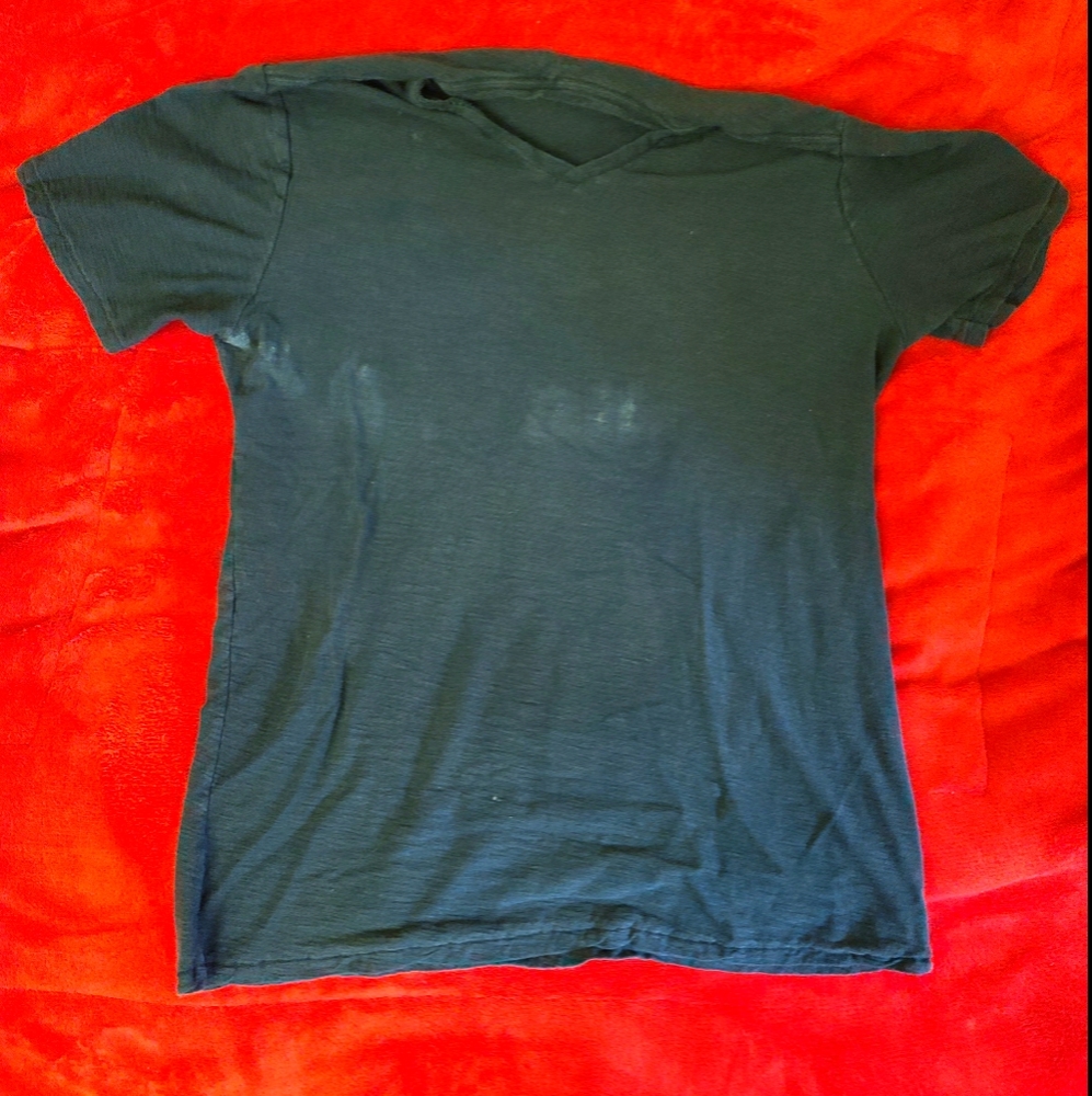 Kenneth Cole Reaction V Neck Thick Cottom Large